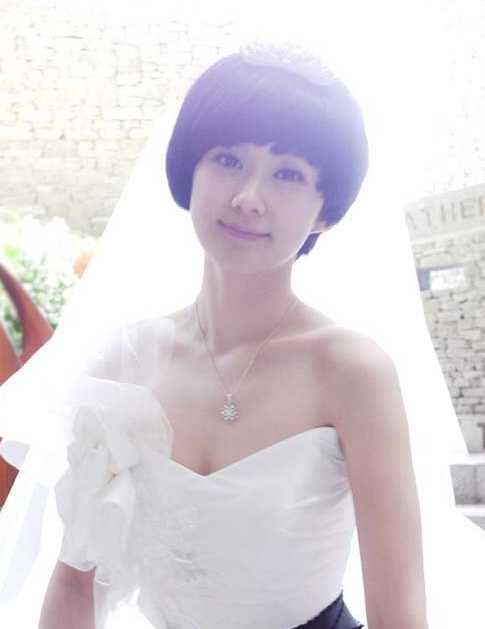 齐刘海新娘发型推荐，编发、长发、短发、盘发均上线