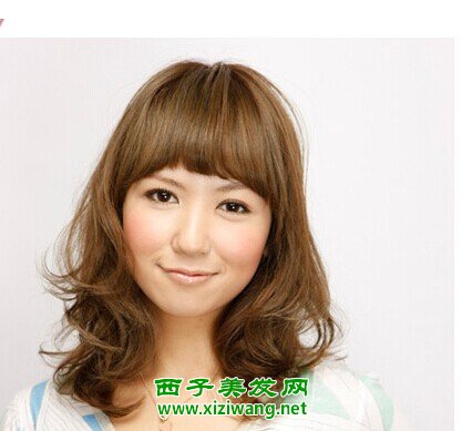 日系女生齐刘海发型图片