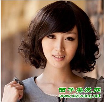韩国女生短卷发发型干净又迷人