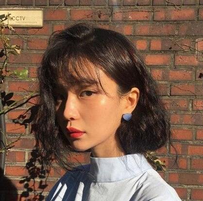 2022短发发型女生韩范烫发图片