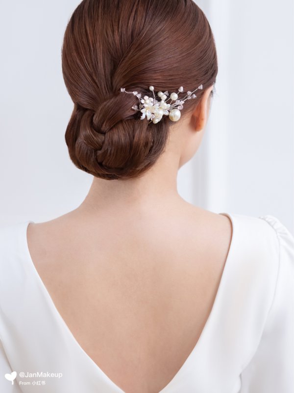 备婚必收藏9款最常用的婚礼迎宾发型